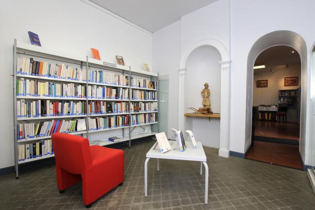 Bibliothèque St-Sauves entrée