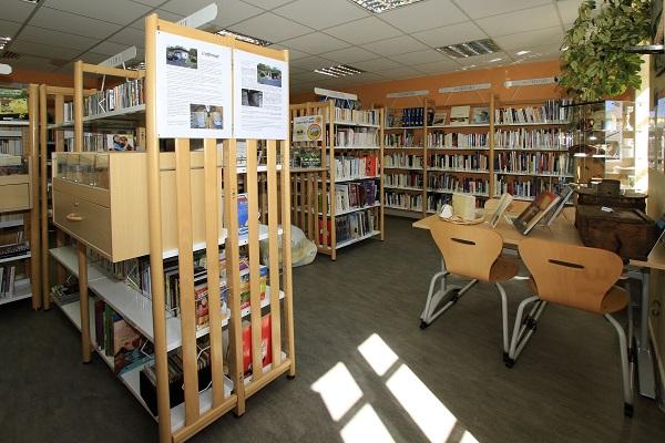 photo interieure bibliotheque bagnols