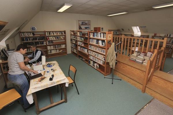 photo interieure bibliotheque gelles